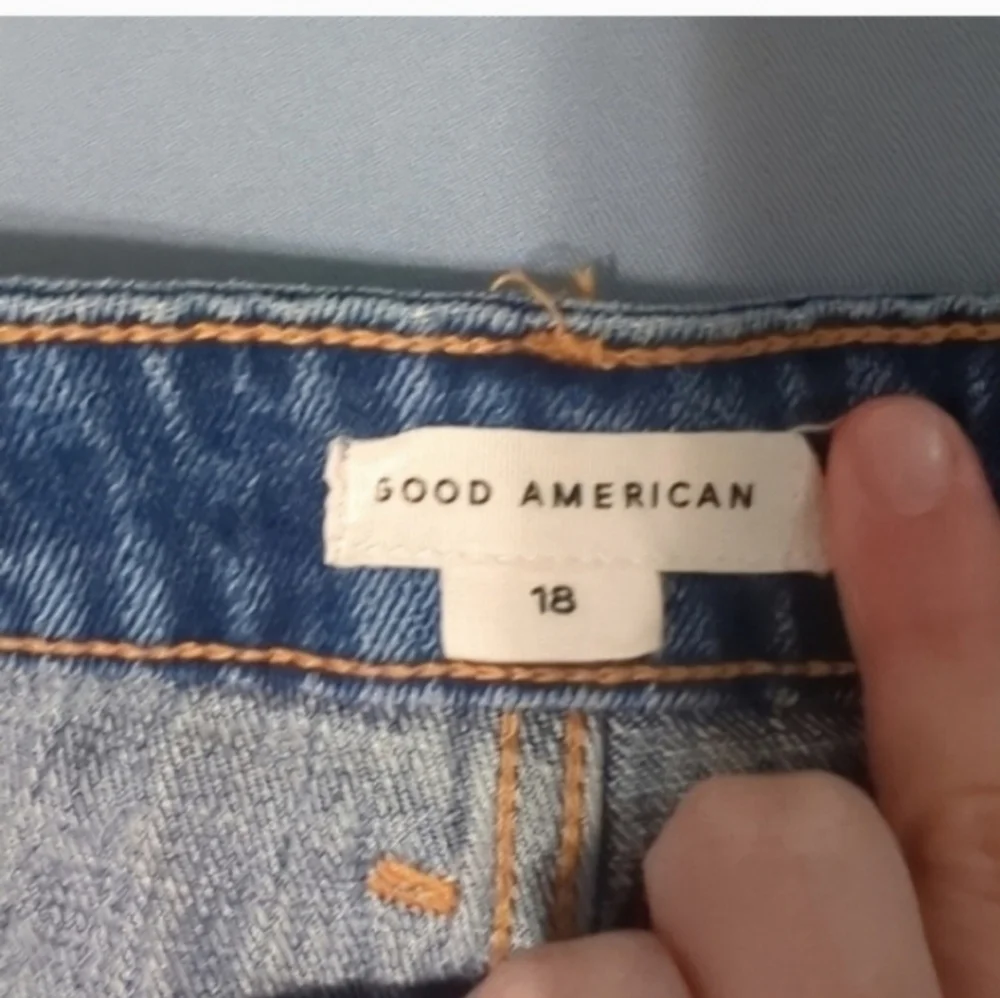 Good American 18 shorts